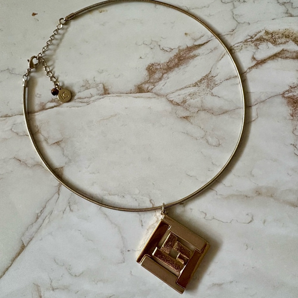 Liz Claiborne Elegant Gold Pendant Necklace